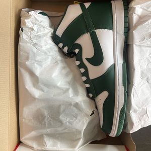 Nike Dunk High (Australia)